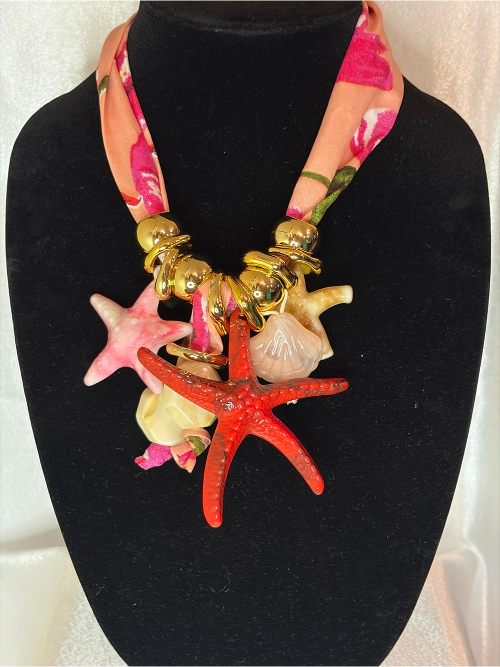 Shell necklace - Picture 3 of 3